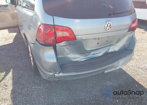 2010 Volkswagen Routan Se from USA, damaged, VIN 2V4RW3D19AR246102